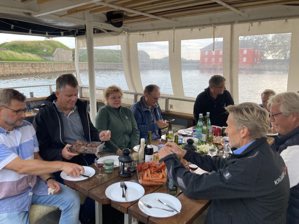 Spisning under en sejltur